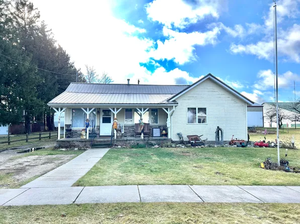 130 Main St, Blanchard, MI 49310