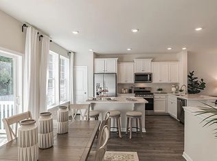 1131 Meadowlark Dr, Fogelsville, PA 18051