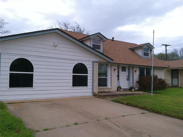 14843 Green Valley Dr, Balch Springs, TX 75180