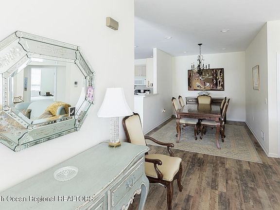 2nd image of 35 Deerchase Lane