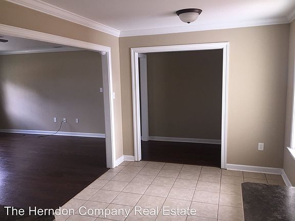 4th image of 82 N Moody Dr