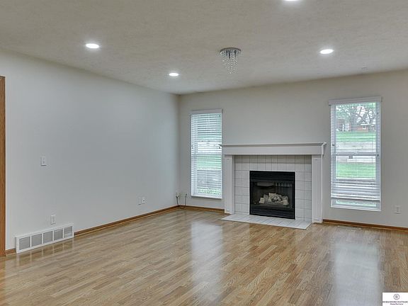 3rd image of 6905 S 152nd St
