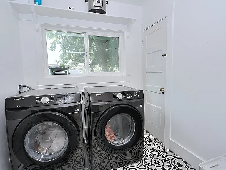 4232 Y St — Photo 13