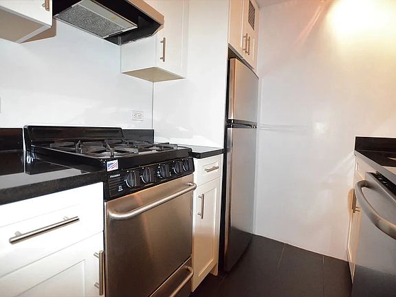 2nd image of 108 E 38th St APT 606