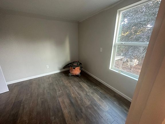 5th image of 510 W 14th St