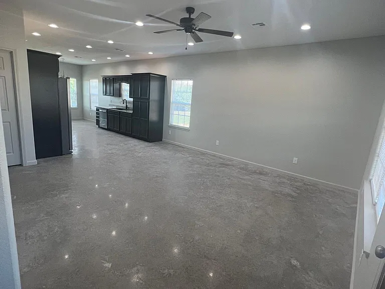 132 Concord Rd — Photo 3