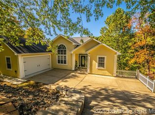 155 Spring Green Cir, Four Seasons, MO 65049