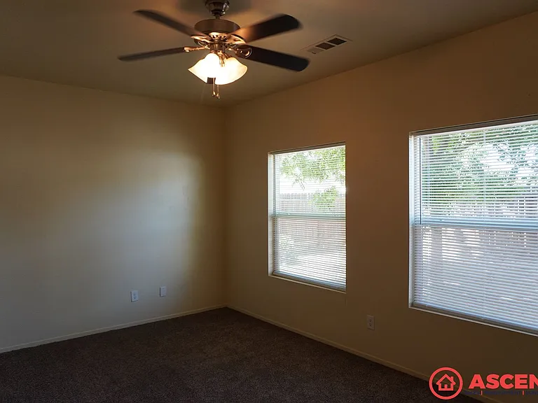 222 Harding Avenue — Photo 11