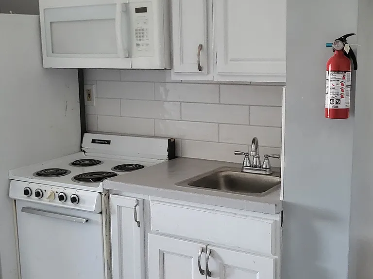 1200 E 9th St #302 — Photo 13