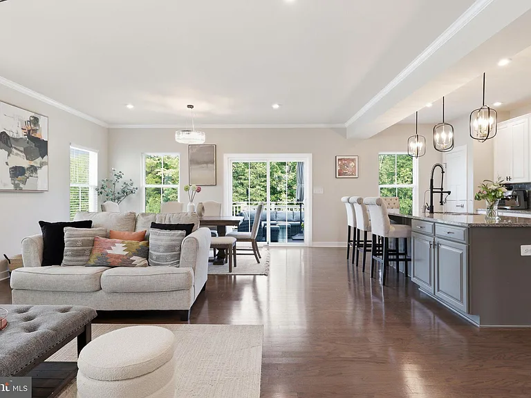 9202 Wood Creek Cir — Photo 10