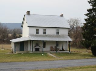 1020 Hartz Rd, Morgantown, PA 19543