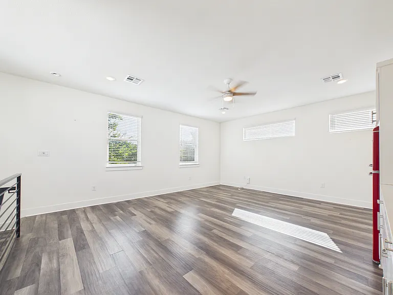 6508 Santos St #B — Photo 5