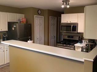 329 Stonington Pl, South Elgin, IL 60177