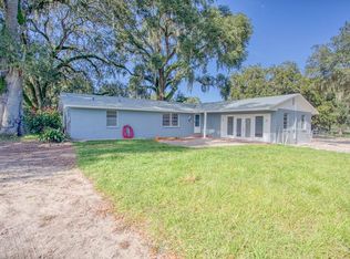 7001 Simons Rd, Zephyrhills, FL 33541
