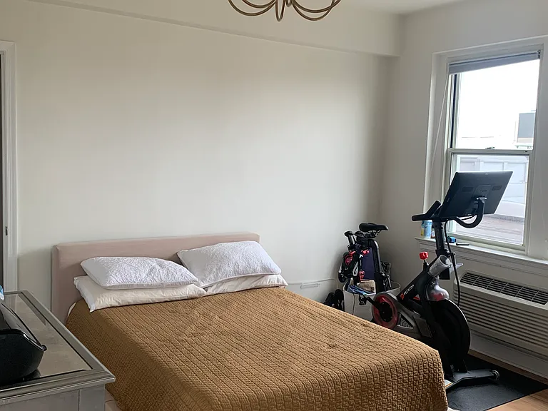 1725 New Hampshire Ave NW #602 — Photo 8