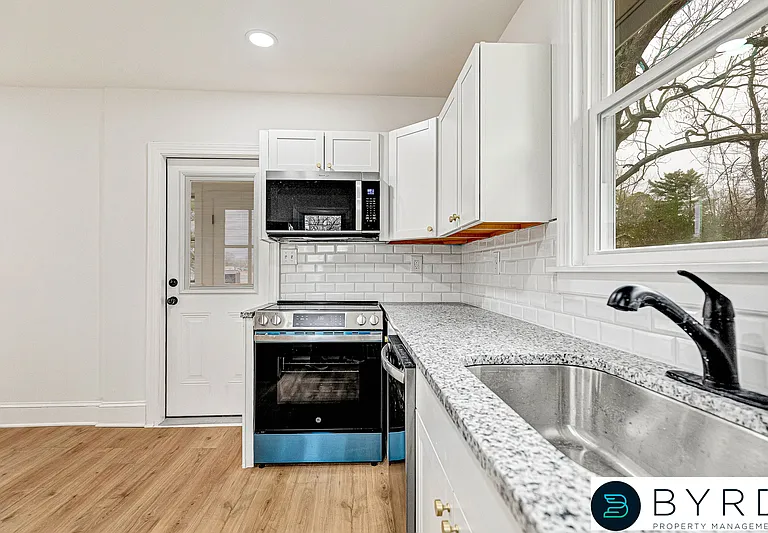 2958 Winston Churchill Dr — Photo 13
