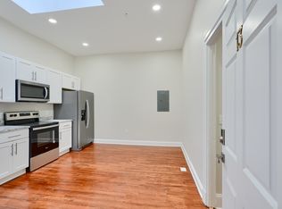 801 N Charles St #13, Baltimore, MD 21201