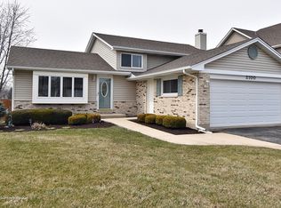 2100 Mulberry Dr, West Chicago, IL