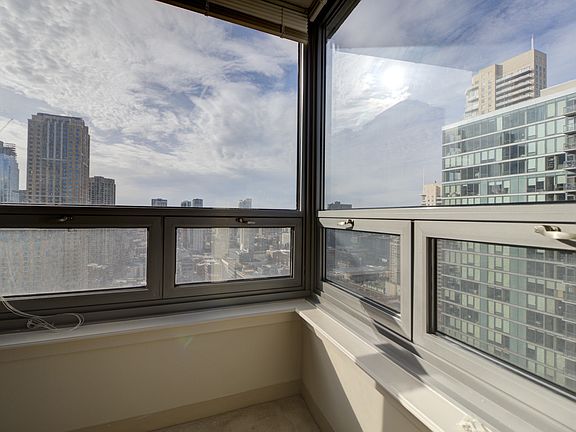 4th image of 440 N Wabash Ave APT 3504