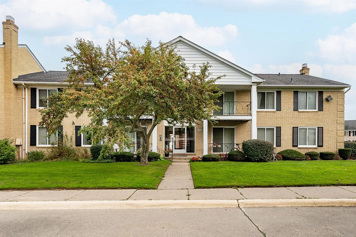 Building Photo - 37095 Nottingham Dr #15