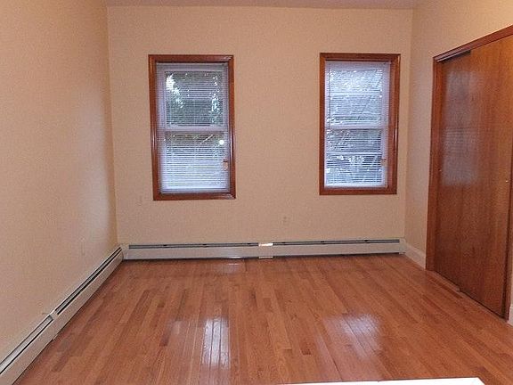 Call Susana 201-960-9835