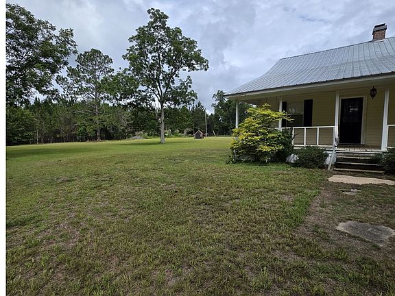 3rd image of 234 Robin Rd