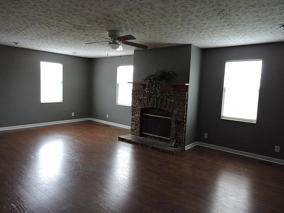 4th image of 2824 Beaverwood Dr