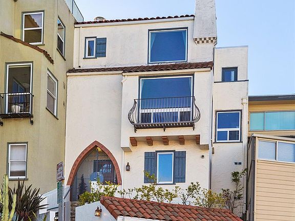 2nd image of 424 Roosevelt Way