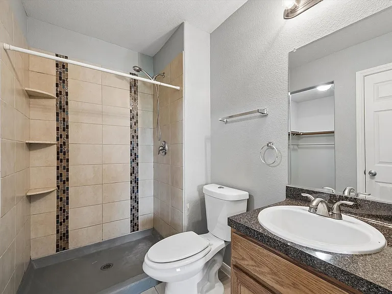 118 Tower Dr — Photo 9
