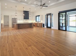 132 Octaburg Dr, Seguin, TX 78155