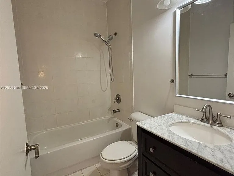 4931 N Harbor Isles Dr #203 — Photo 11