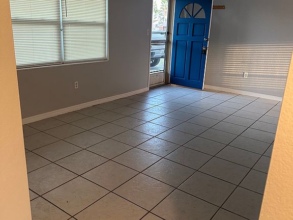3rd image of 2132 Hess Dr