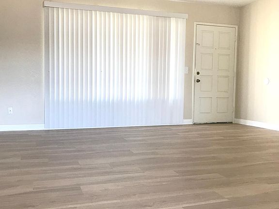 2nd image of 25880 Dartmouth St #13
