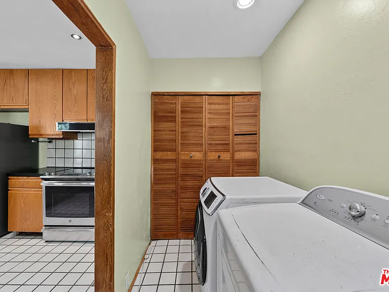 2569 Patricia Ave — Photo 23