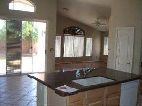 4th image of 1113 E Tonopah Dr