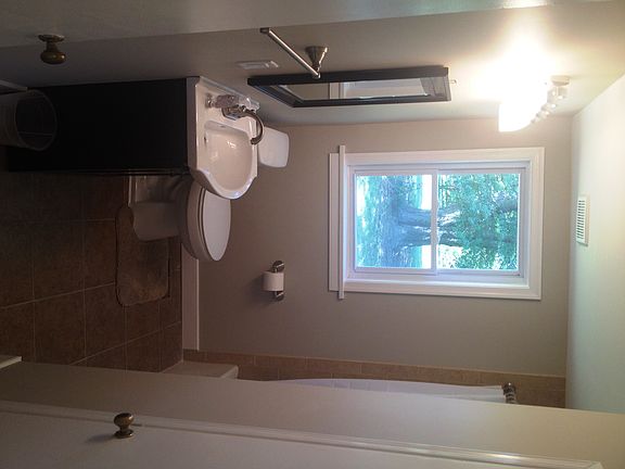 Downstairs Full Bathroom