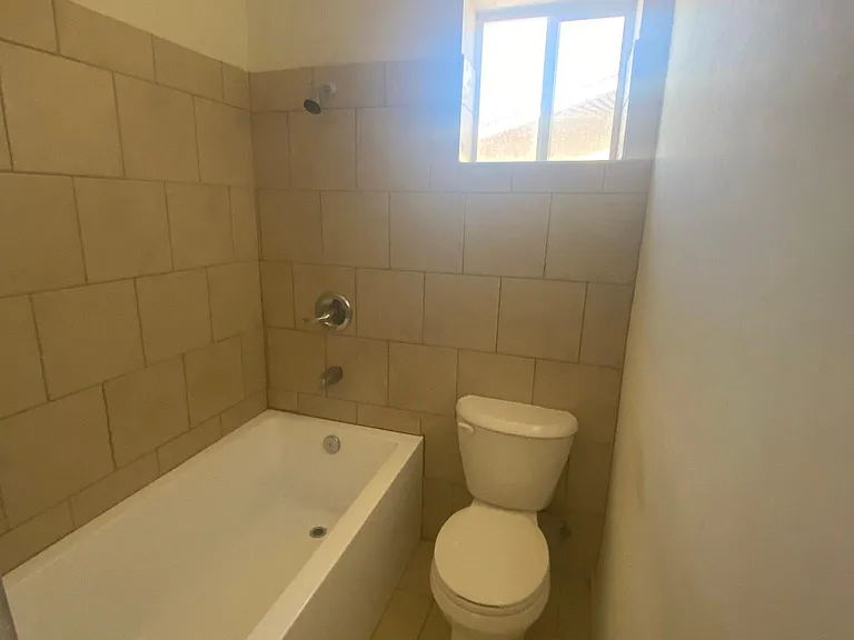 429 W Florinda St — Photo 7