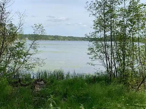 4th image of McCollum Lake Rd