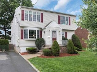 726 Lewandowski St FLOOR 1, Lyndhurst, NJ 07071