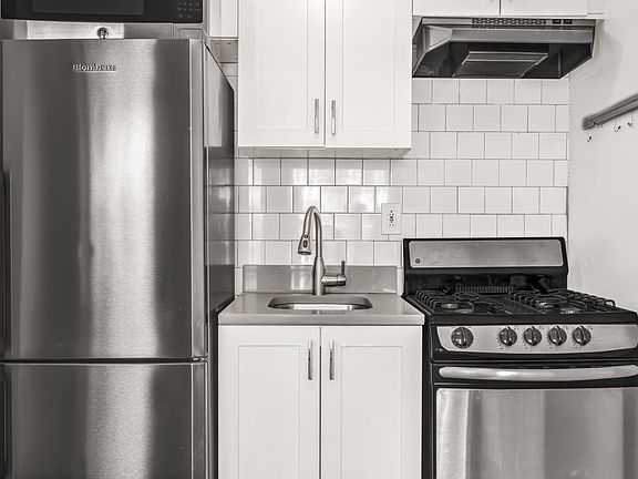 3rd image of 19-21 Grove St #4A