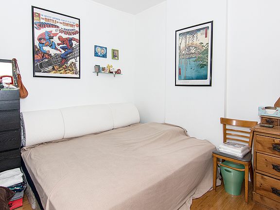 5th image of 25-23 43rd St #2R