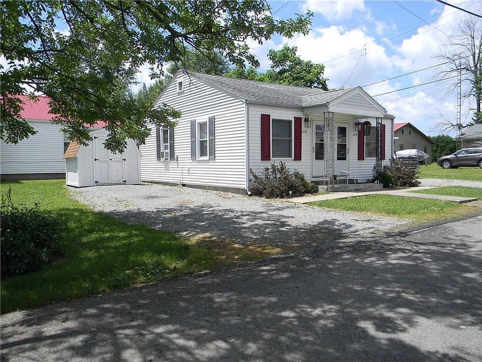 2nd image of 210 Mansfield Ave