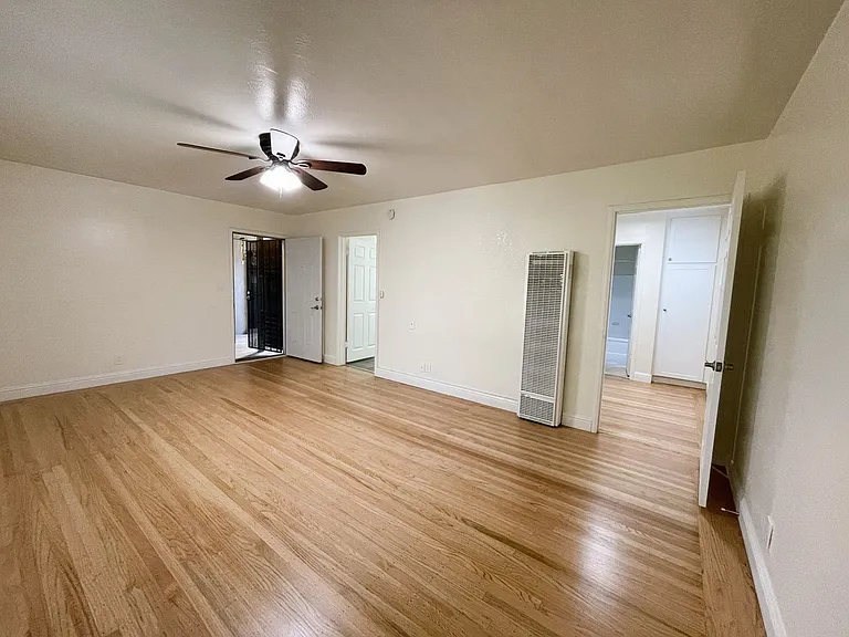 Village Commons Apts. — Photo 6