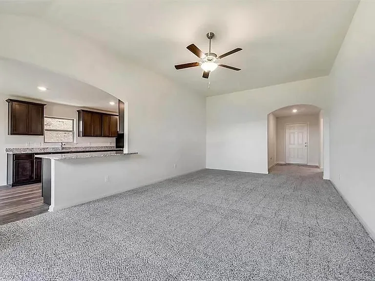3055 Chillingham Dr — Photo 6