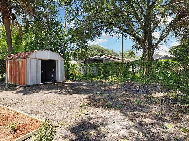 2329 W Beach St — Photo 31