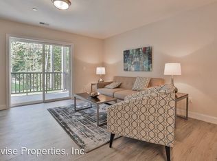 44 McKay Dr APT 302, Exeter, NH 03833