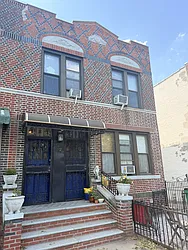 1720 Eleventh Avenue  image 1 of 3