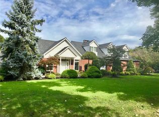 35977 Ridge Rd, Willoughby, OH 44094