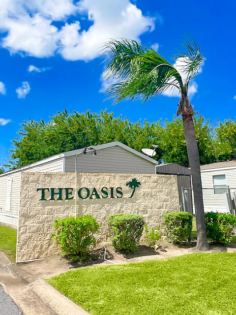 3 bed, 1216 sqft, $899 — Photo 1