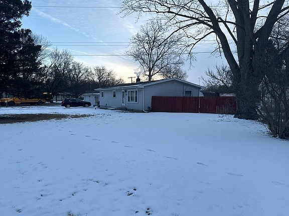2nd image of 4162 N Belsay Rd